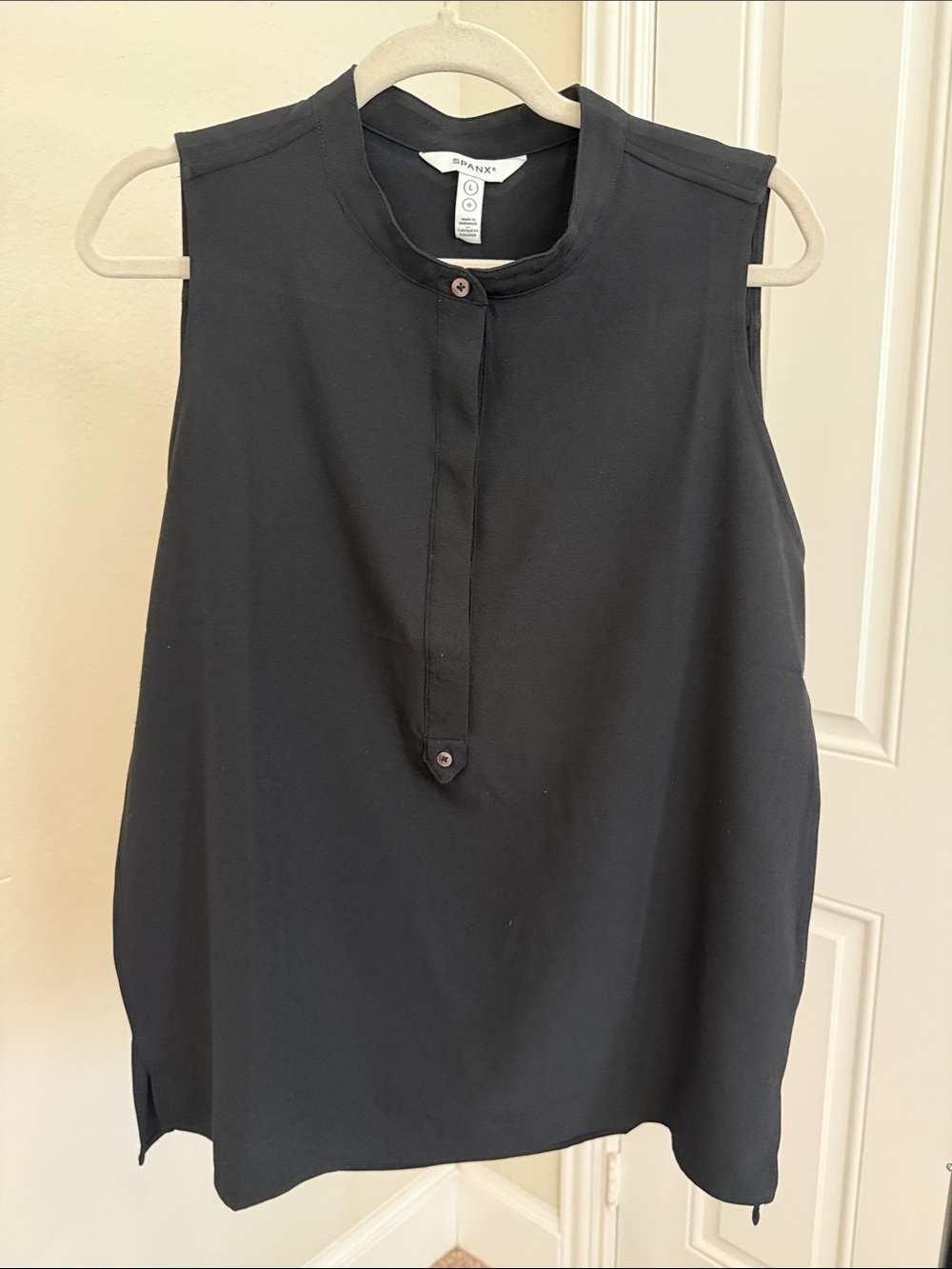 Spanx Women's Carefree Crepe Popover Blouse, black, L